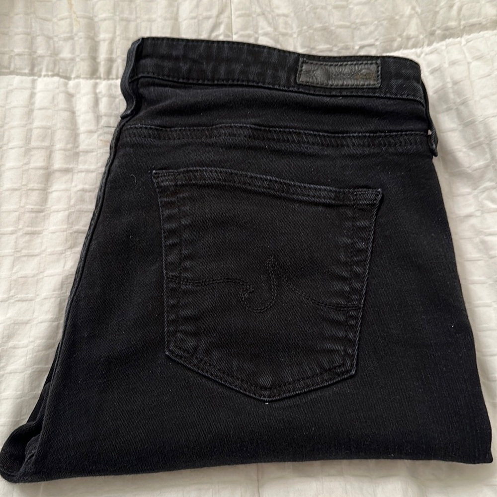 AG woman super skinny ankle. A G the leg and ankle with frayed hem size 29.